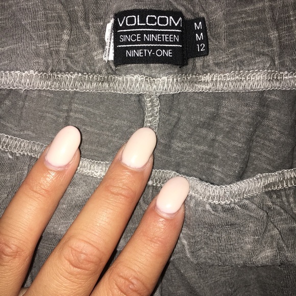 COPY - Volcom Olive Green/Grey shorts - Picture 3 of 3